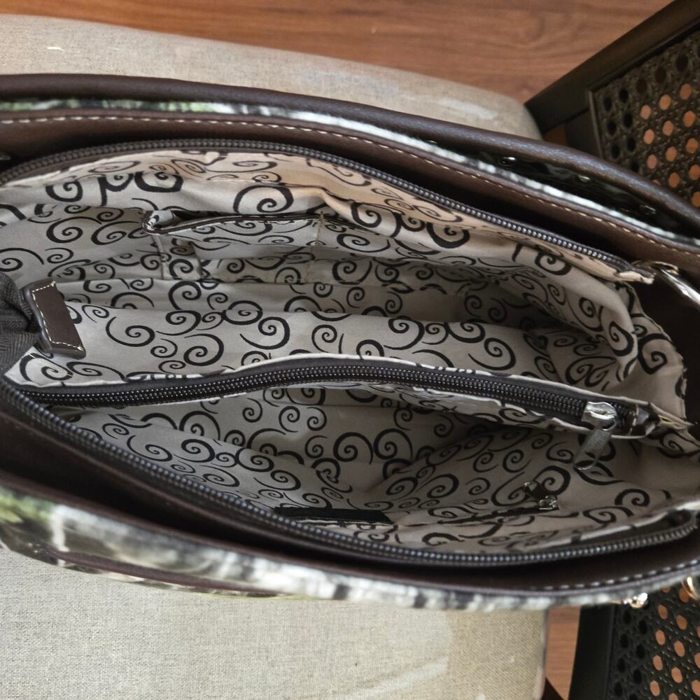BHW Western-style camouflage concealed carry handbag - Picture 7 of 10
